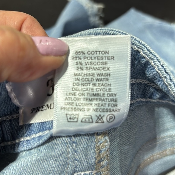 H&Y Premium Collection embroidered,studs,sequin back pockets, light blue - Picture 10 of 10